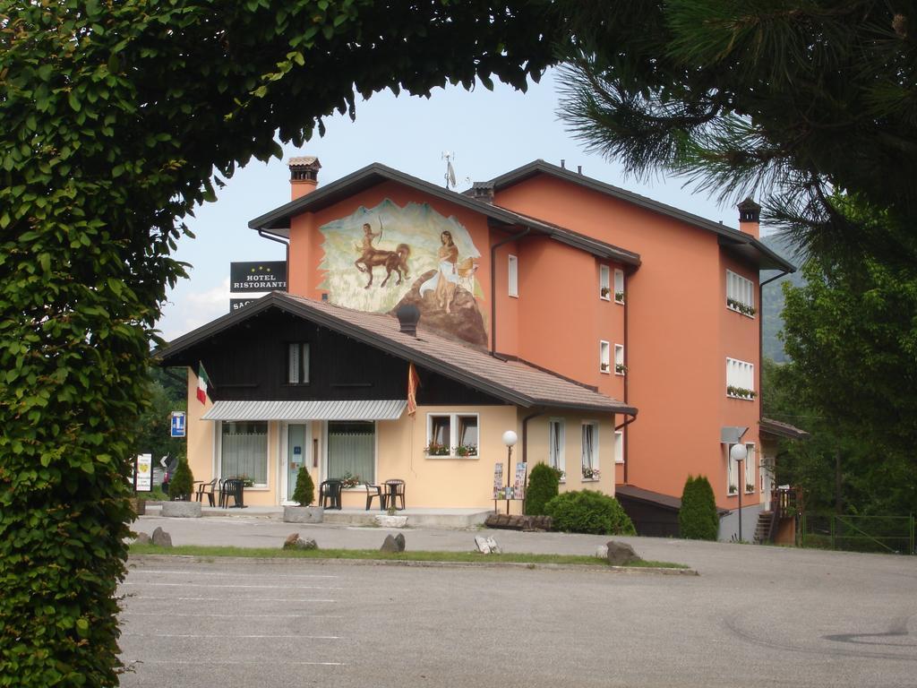 Hotel Ristorante Sagittario Feltre Luaran gambar