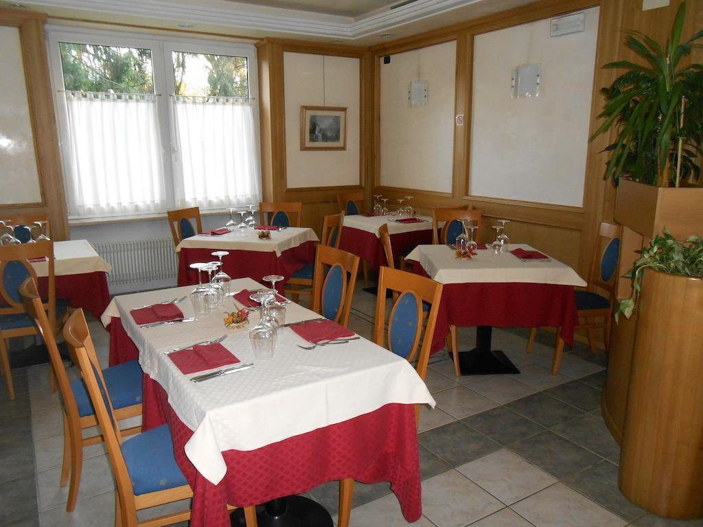 Hotel Ristorante Sagittario Feltre Luaran gambar