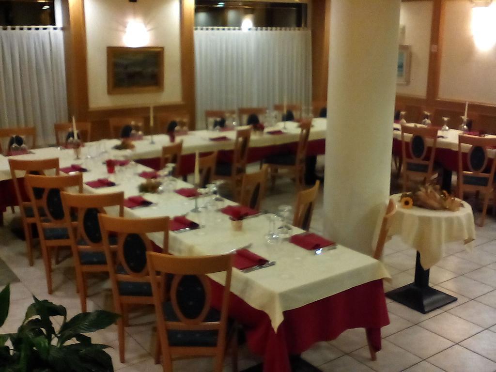 Hotel Ristorante Sagittario Feltre Luaran gambar